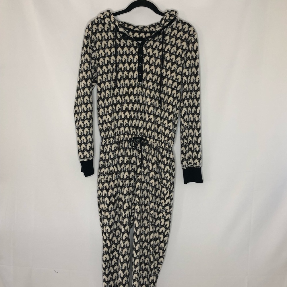 Kenos Make Pretty pajama romper, size M